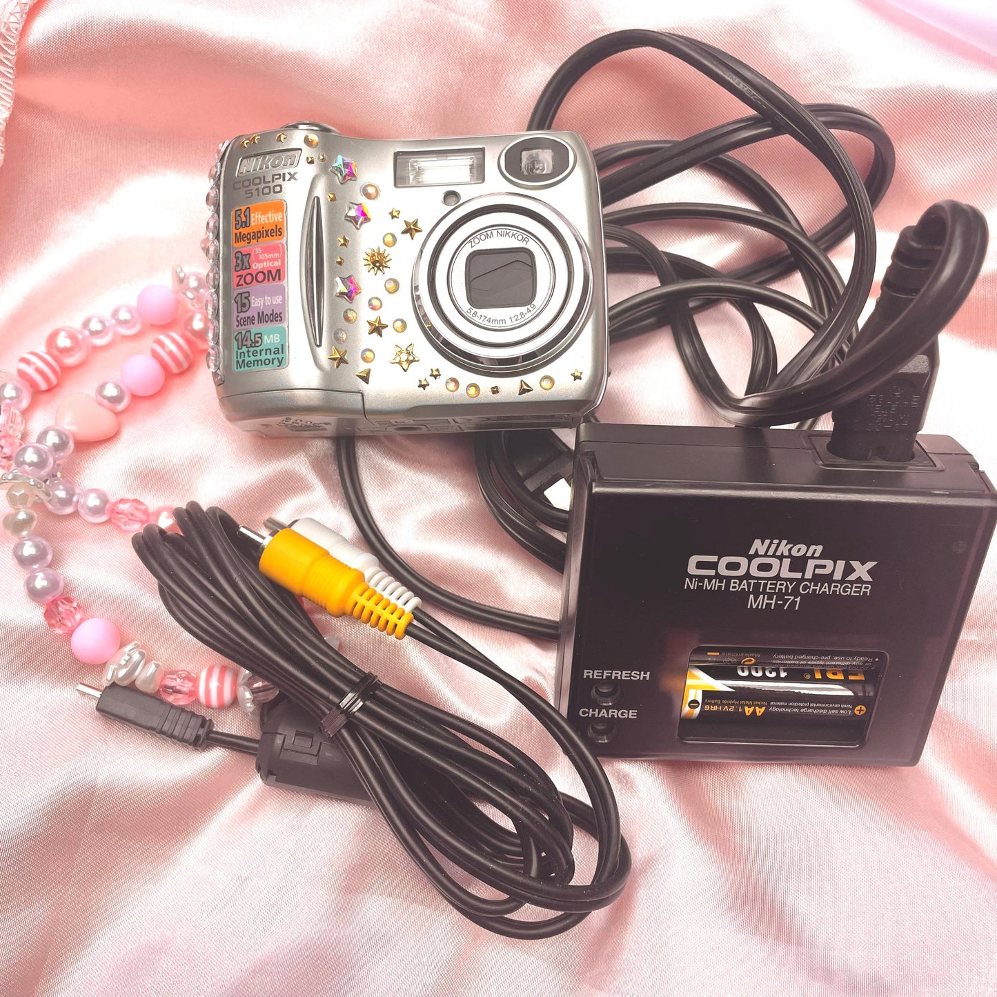 Geniune Nikon Coolpix E5100 BOXED SET cute y2k aesthetic digicam with beaded strap PreOwned