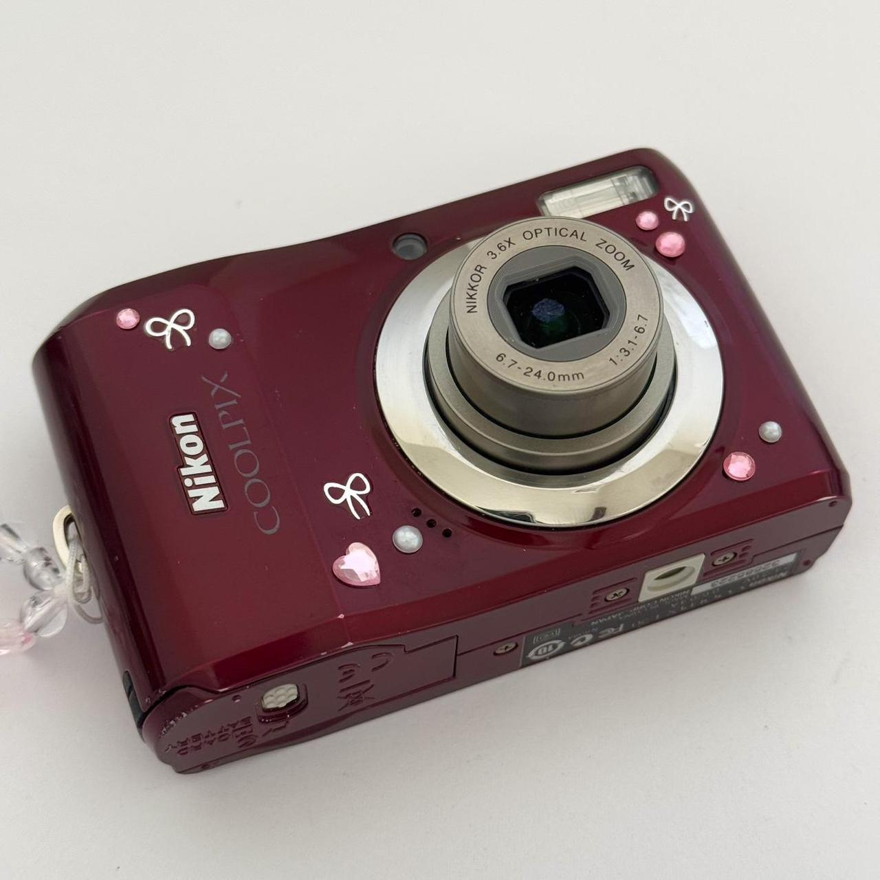 Geniune Pre-Owend Nikon Coolpix L20 Digital Camera ๋ .🍷⋆