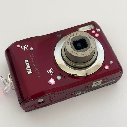 Geniune Pre-Owend Nikon Coolpix L20 Digital Camera ๋ .🍷⋆