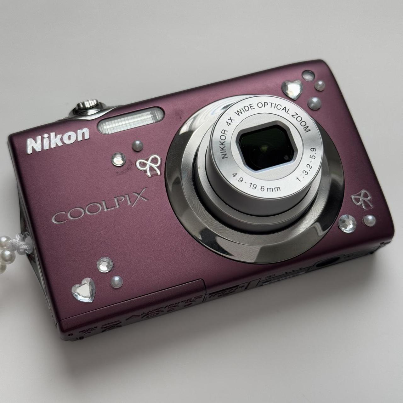 Geniune Pre-Owend Nikon Coolpix S3000 Digital Camera