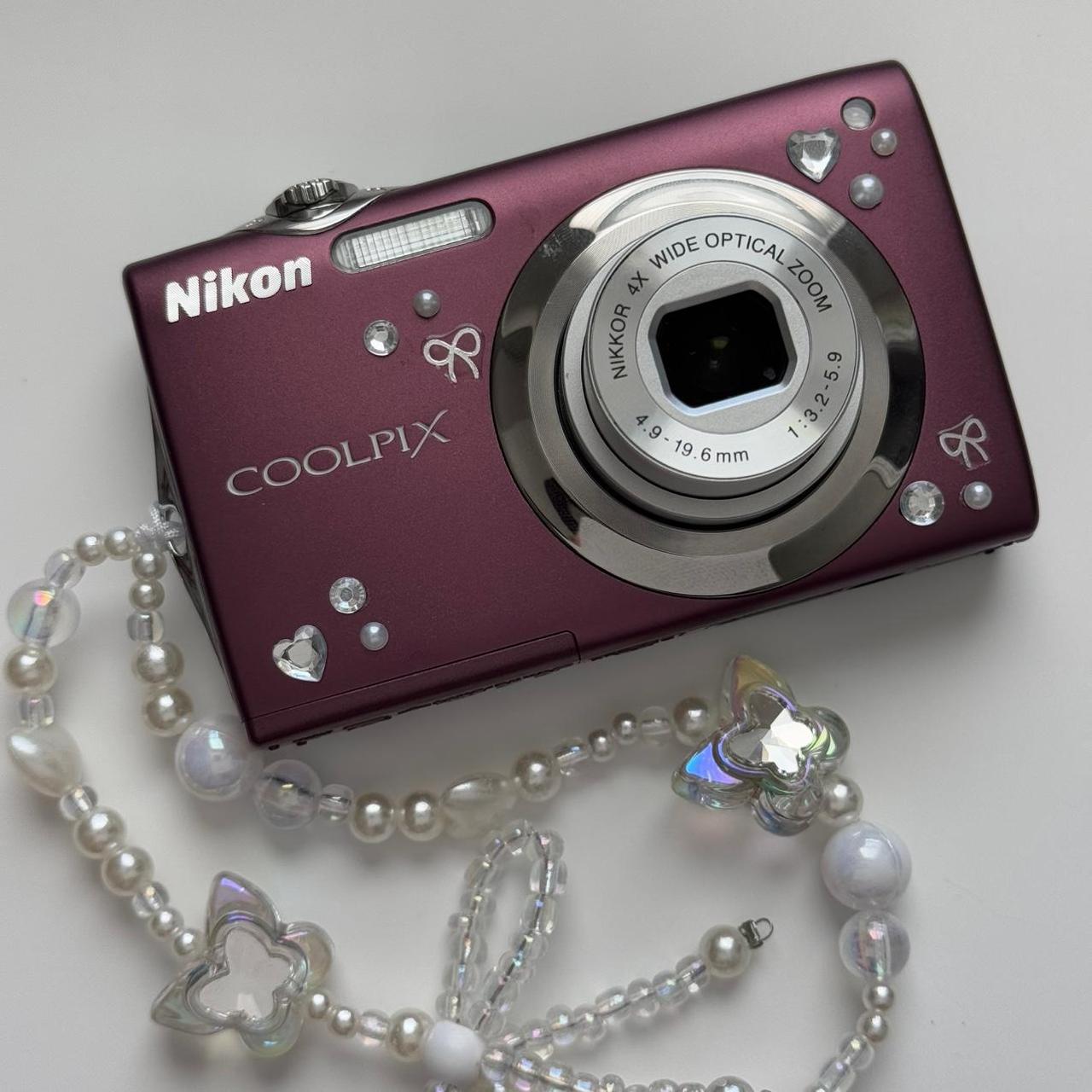 Geniune Pre-Owend Nikon Coolpix S3000 Digital Camera