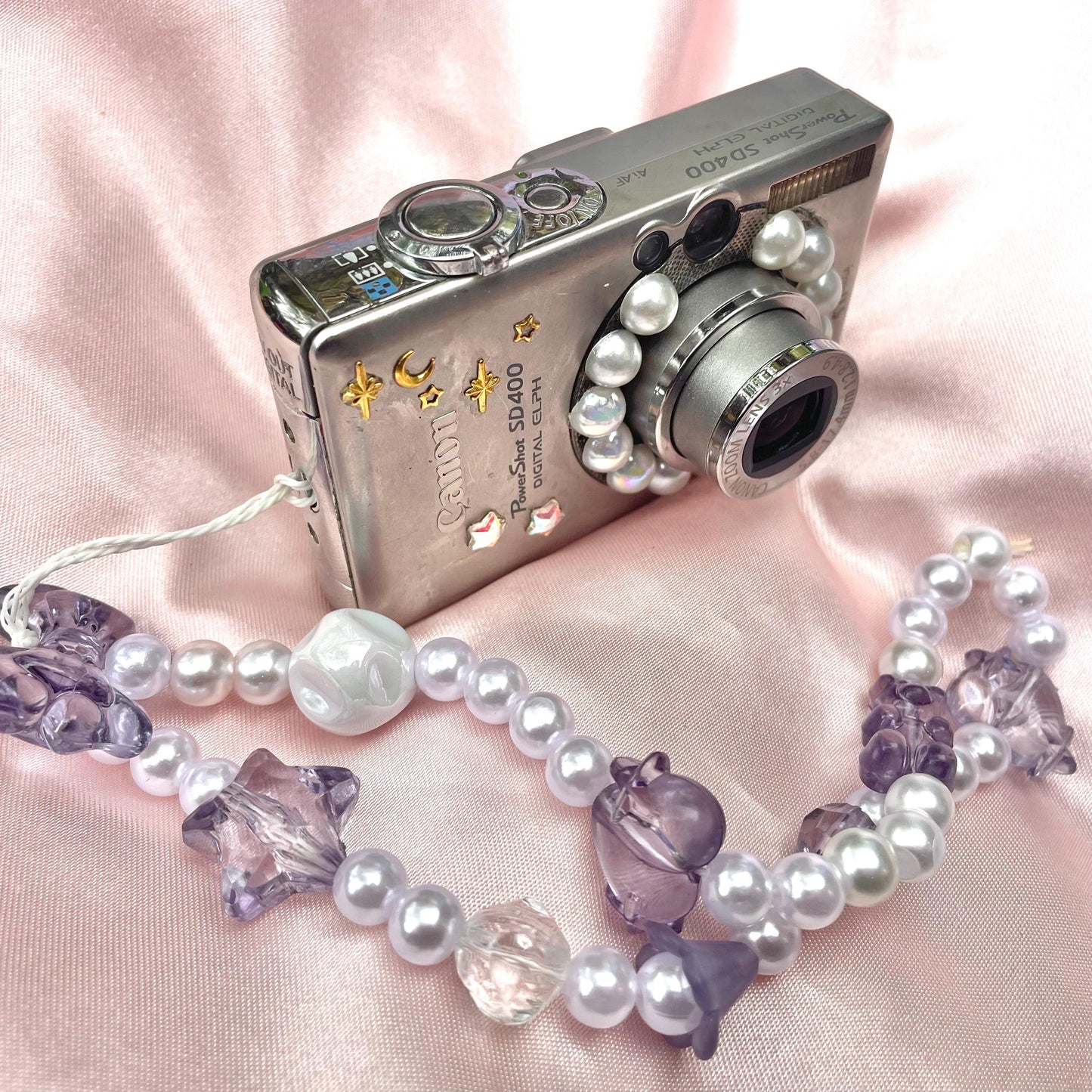 Geniune Canon PowerShot SD 400 Digital Elph y2k aesthetic decorated digicam with beaded strap, full set PreOwned