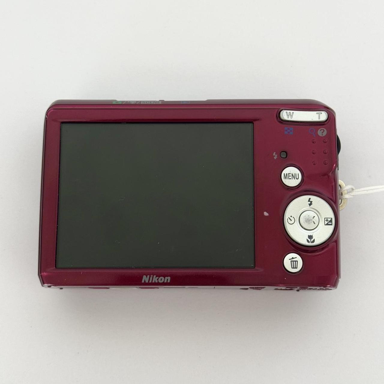 Geniune Pre-Owend Nikon Coolpix L20 Digital Camera ๋ .🍷⋆