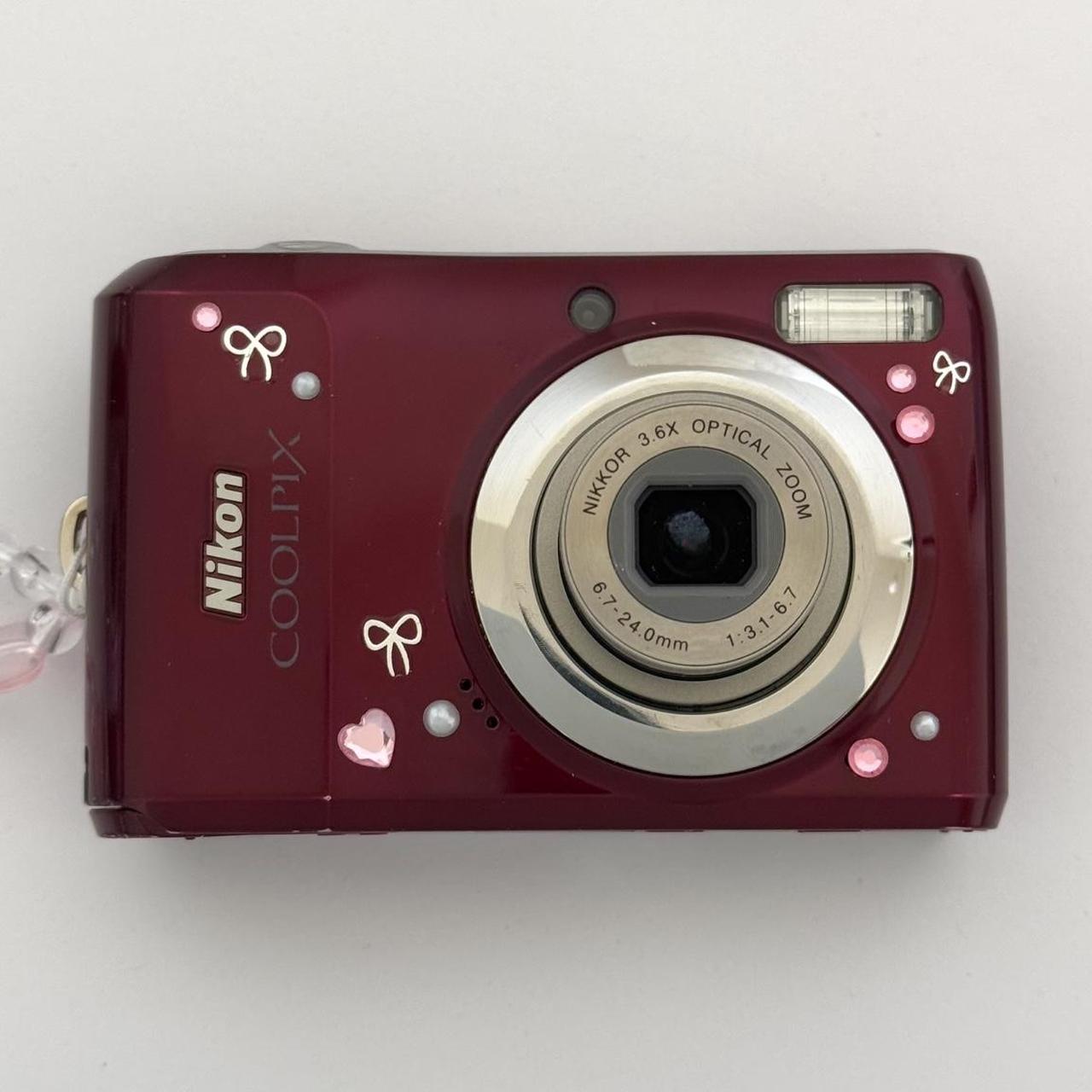 Geniune Pre-Owend Nikon Coolpix L20 Digital Camera ๋ .🍷⋆