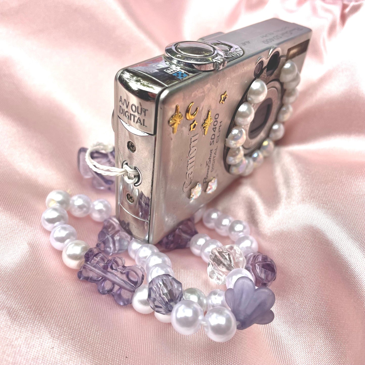 Geniune Canon PowerShot SD 400 Digital Elph y2k aesthetic decorated digicam with beaded strap PreOwned